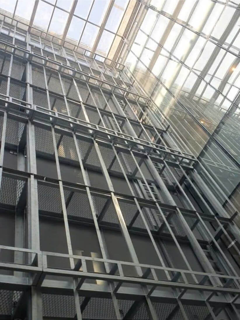 Thi Công Hệ Thống Tưới Tự Động Cho Tường Cây Đứng Tại Viện Quân Y 108